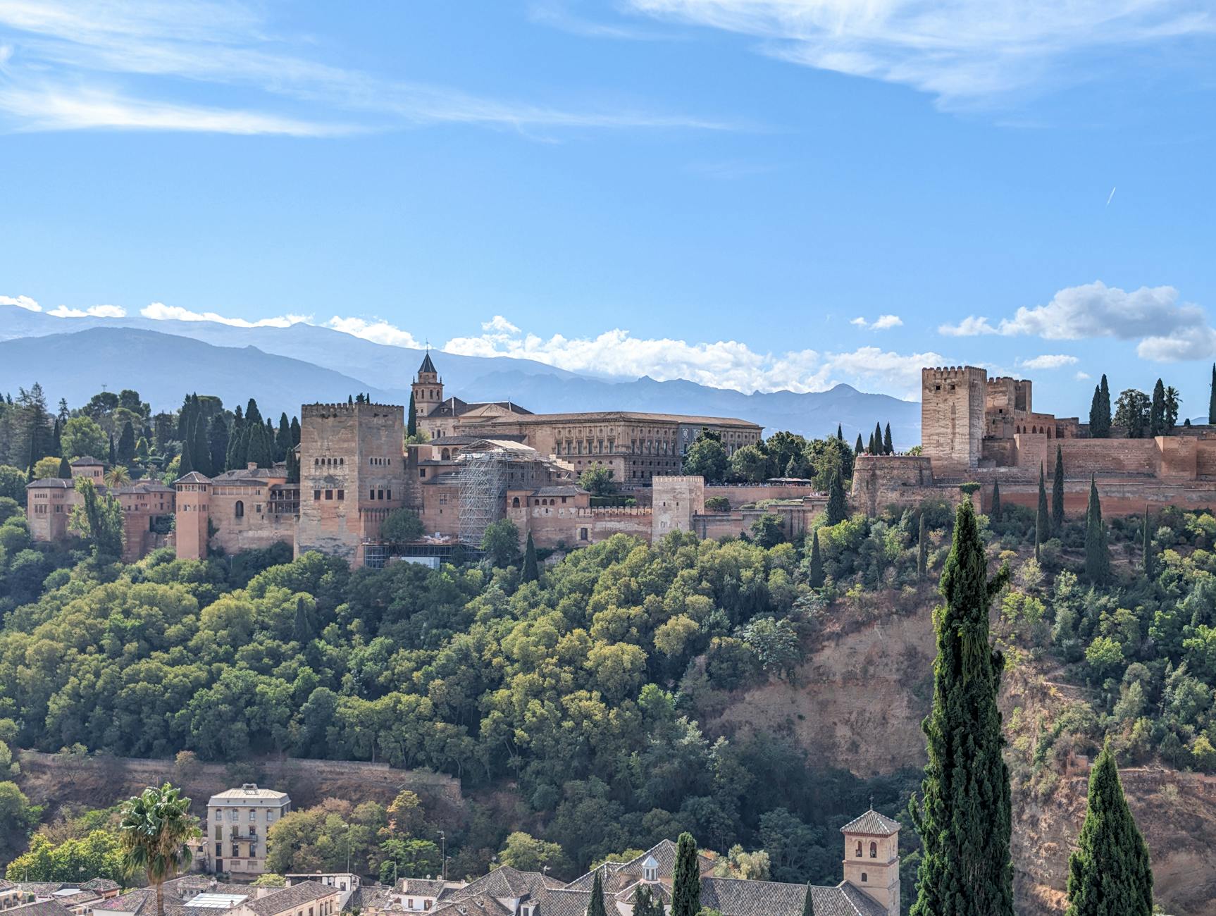 Alhambra de Granada: Guía práctica de visita, horarios y transporte