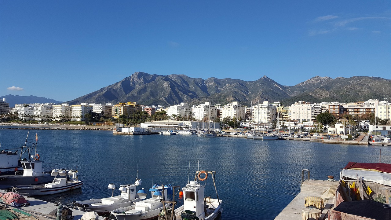 Imagen de Cómo llegar y moverte por Marbella
