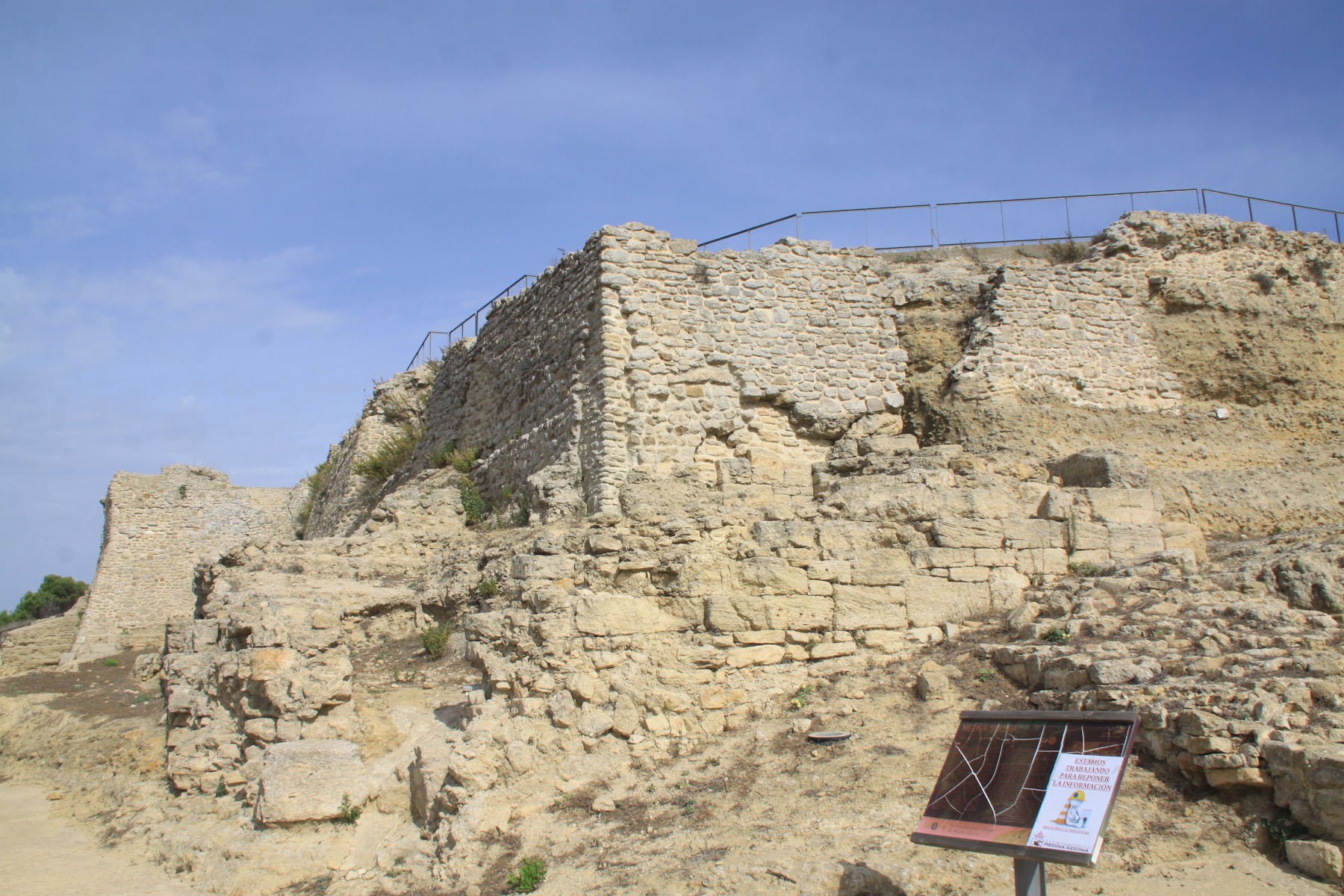 Castillo de Medina Sidonia — Medina Sidonia | Murallas y legado gaditano, Medina Sidonia, Andalucía