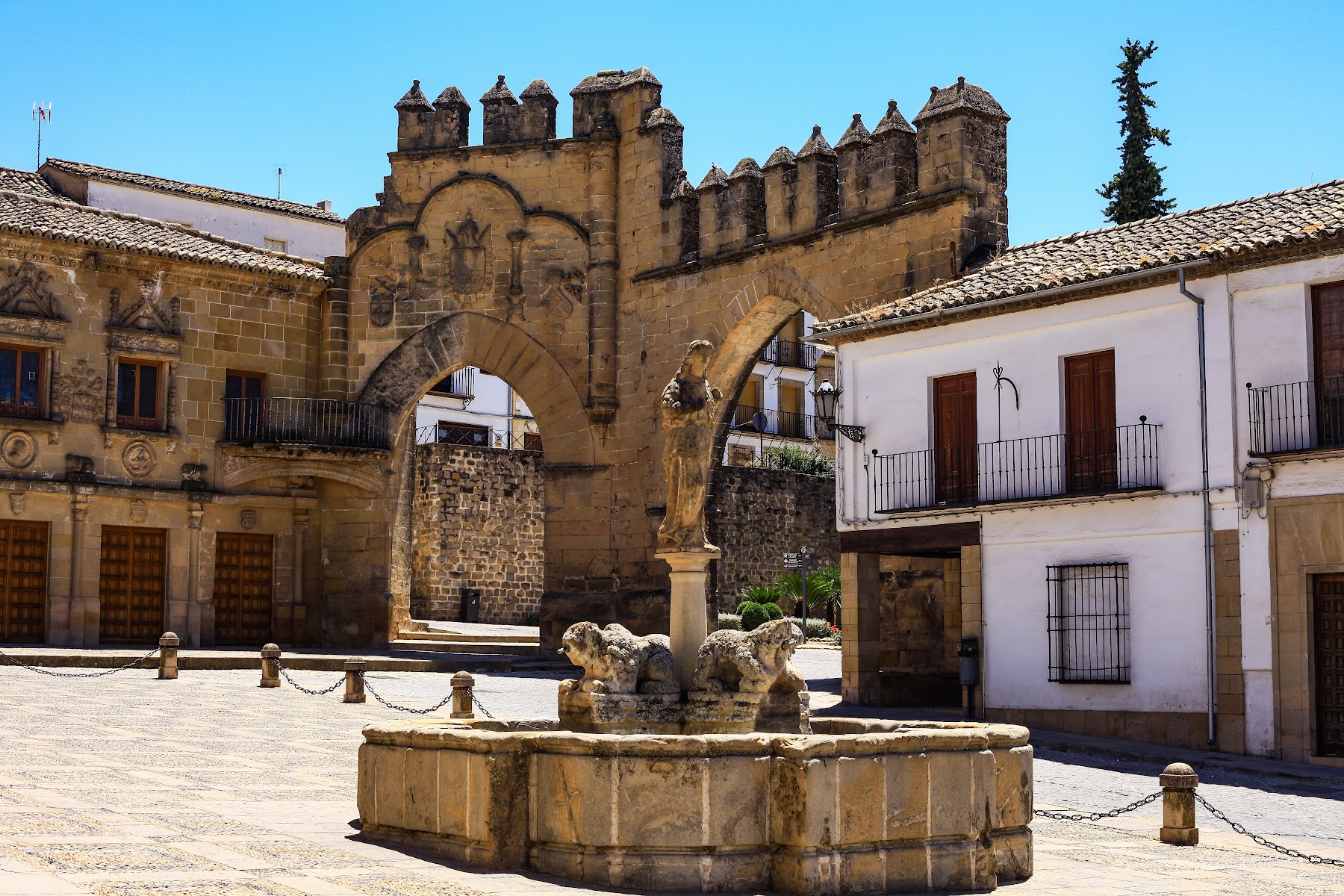 Centro histórico de Baeza — Úbeda → Jaén | Castillo y olivar infinito, Úbeda, Andalucía
