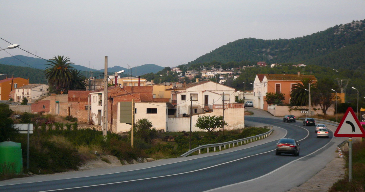 N-340. La carretera N-340 (o carretera del Mediterráneo) es la más larga de las carreteras nacionales de España. Une Puerto Real, en Cádiz, con Barcelona por toda la costa del Mediterráneo español, atravesando diez provincias. Con 1248 km fue la carretera…