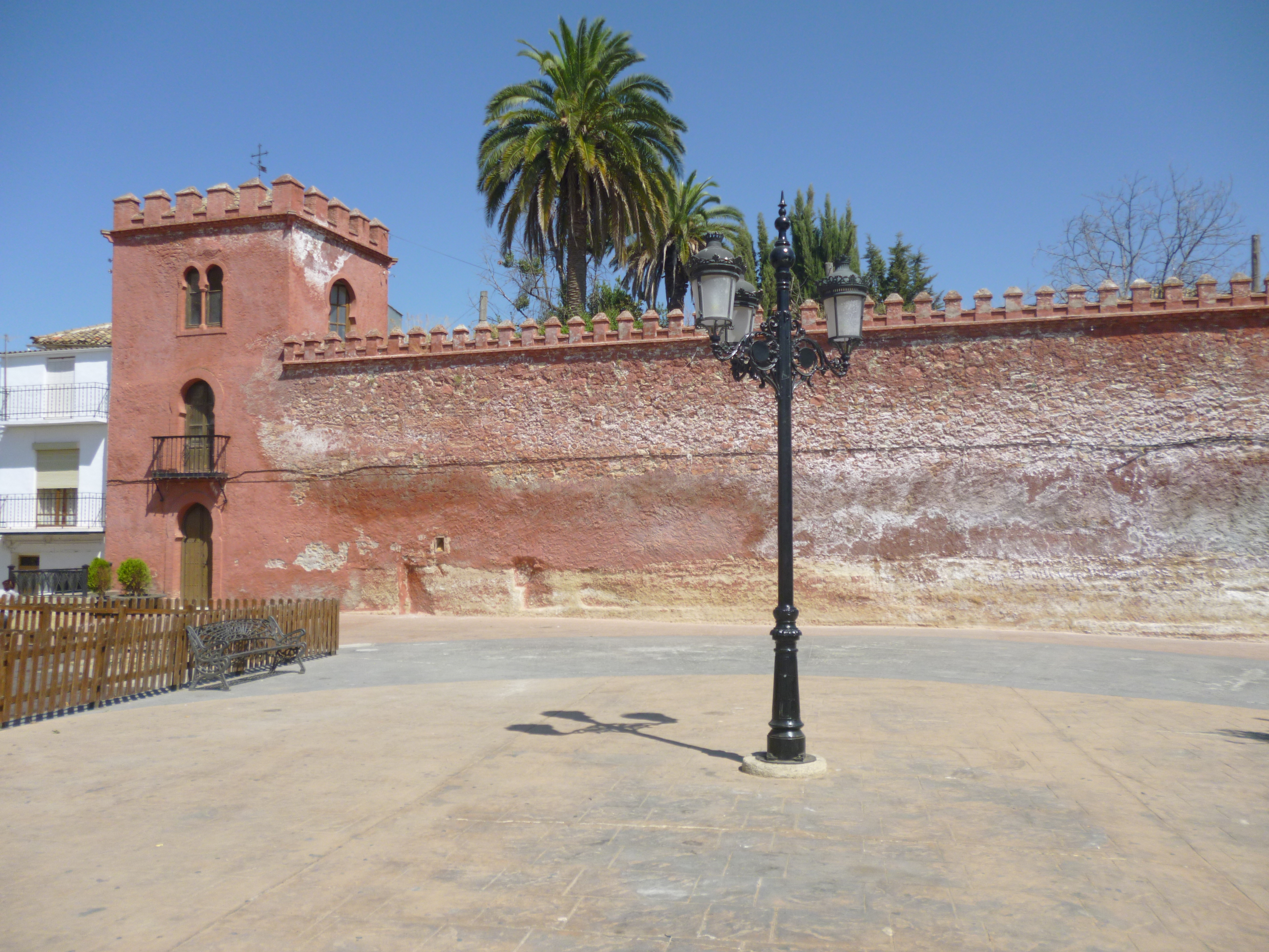 Alcazaba de Alhama de Granada. La alcazaba de Alhama de Granada fue una fortificación situada en el casco urbano de la localidad granadina de Alhama de Granada, España. Sus restos cuentan con la protección de la Declaración genérica del Decreto de 22 de abril de 1949, y la…